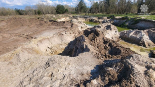 На Дніпропетровщині викрили незаконний видобуток піску біля річки Самара