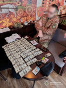 На Дніпропетровщині викрили схему зловживання впливом за участі військового