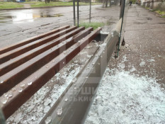 На Карачунах вандали розбили зупинку громадського транспорту