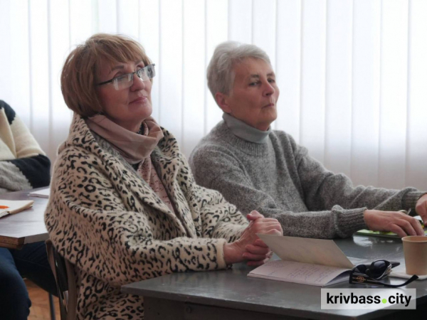 Навчання - як шлях до вічної молодості: у Кривому Розі триває 11-та сесія Університету третього віку для студентів поважного віку