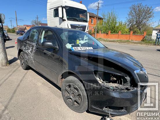 Невдалий розворот – і четверо людей поїхало до лікарні: на вул. Прорізній сталося потрійне зіткнення