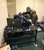 Обіцяли кохання і прибуток: у Дніпрі викрили шахраїв міжнародного масштабу