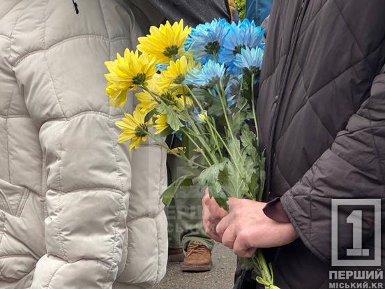 Пам’ять про героя: у Кривому Розі відкрили меморіальну дошку Костянтину Брюханову