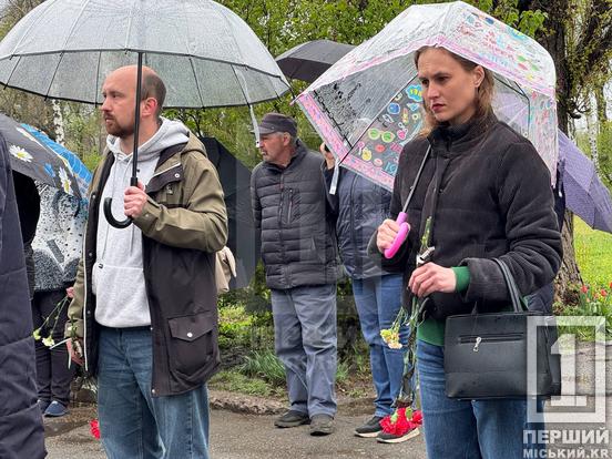 Пам’ять про героя: у Кривому Розі відкрили меморіальну дошку Костянтину Брюханову