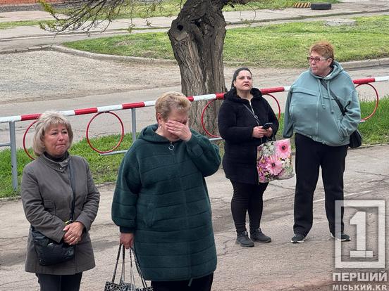 Пам’ять про захисників Володимира Покотила та Володимира Куща увічнили на фасаді криворізької гімназії №109