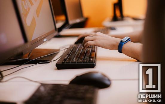 Пастка «дистанційки» для українців: чому робота з дому призводить до гормональних збоїв