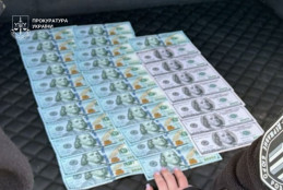 Патрульну з Кривого Рогу затримали за вимагання хабаря з військового СЗЧ