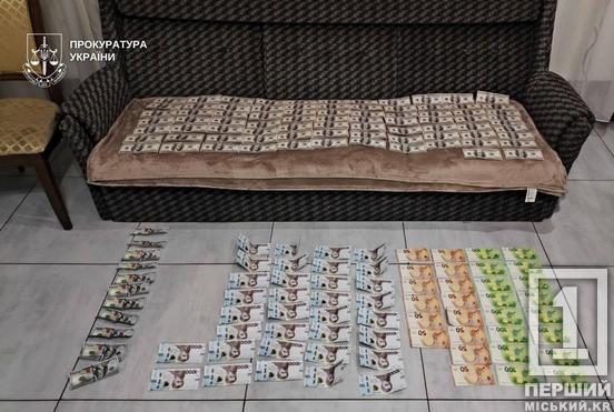 Поїздка «під ключ» за 8000 доларів: на Дніпропетровщині затримали організатора незаконного трансферу закордон