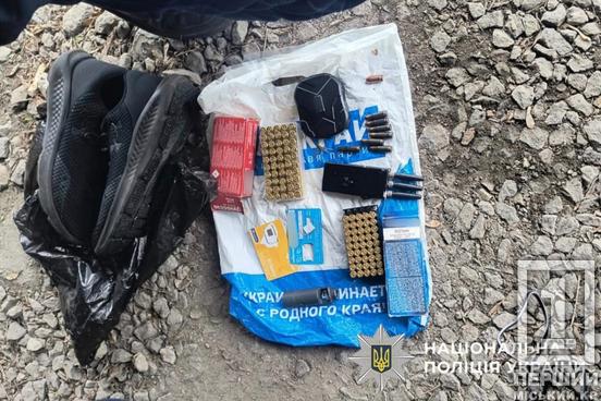 Продавав зброю поштою: адвокат з Дніпра облаштував у своєму гаражі цілий арсенал