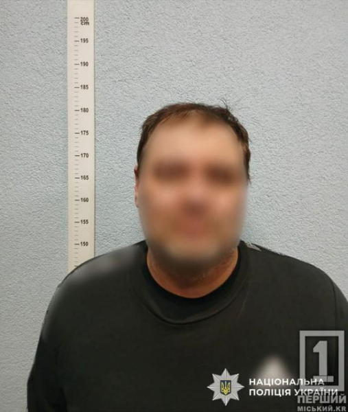 Продавав зброю поштою: адвокат з Дніпра облаштував у своєму гаражі цілий арсенал