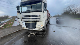 Троє людей постраждали в аварії на вулиці Романа Рибалки