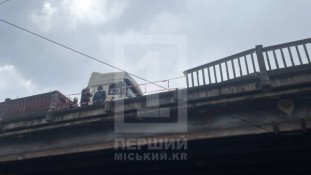 Троє людей постраждали в аварії на вулиці Романа Рибалки