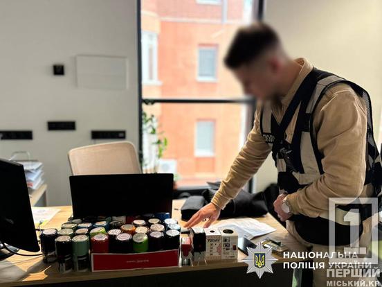 У Дніпрі викрили банду, яка вибивала «криптоборги» через ботоферму та шантаж