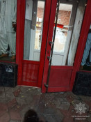 У Кривому Розі чоловік розбив вітрину та заліз до магазину