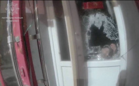 У Кривому Розі чоловік розбив вітрину та заліз до магазину