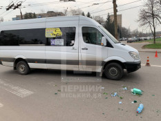У Кривому Розі маршрутка збила 17-річну дівчину на “зебрі”