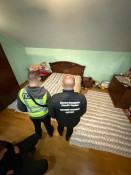 У Сумах викрили сутенерку, яка намагалася втягнути 16-річну сироту в проституцію