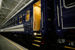 Укрзалізниця отримала нові вагони: перша партія вже на коліях