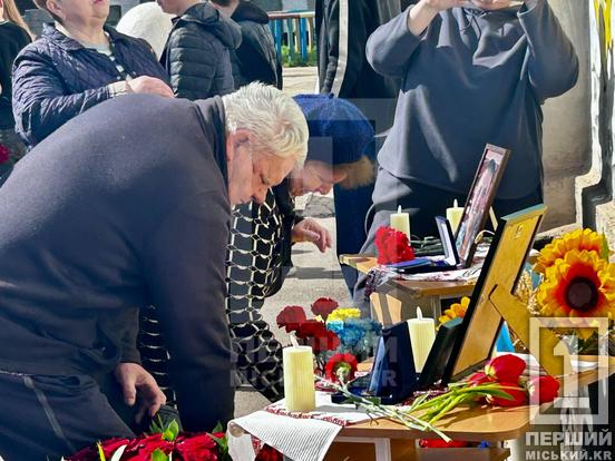 Увічнили пам'ять про їх самовідданість: у Кривому Розі відкрили меморіальні дошки захисникам Анатолію Мартинову та Дмитрові Мельнику