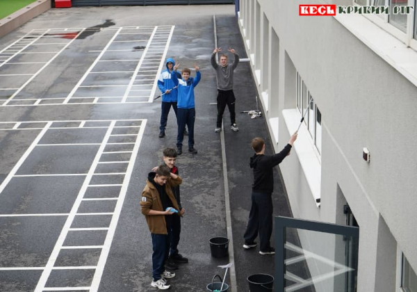 День благоустрою в Криворізькому ліцеї МВС