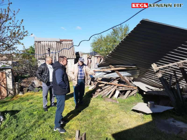 Наслідки повітряного удару по Лозуватській громаді Криворізького району