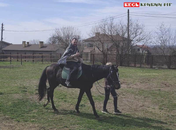 Ветерани відпочили в кінно-спортивному комплексі в Криворізькому районі