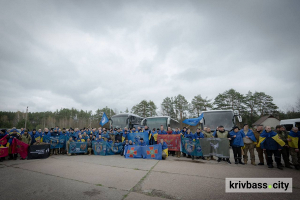 Великодній обмін 11 квітня: з російського полону повернулись троє захисників з Криворіжжя