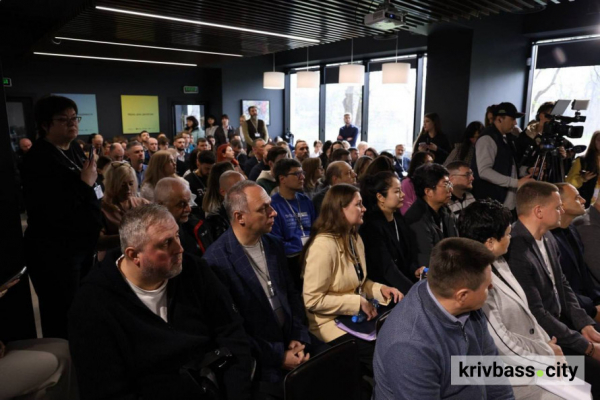 Відбудова і енергонезалежність: у Кривому Розі відбувся бізнес-форум за участі міжнародних експертів