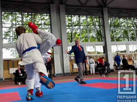 Впевненість у рухах та власних можливостях: Криворізькі каратисти привезли понад 150 медалей із чемпіонату України