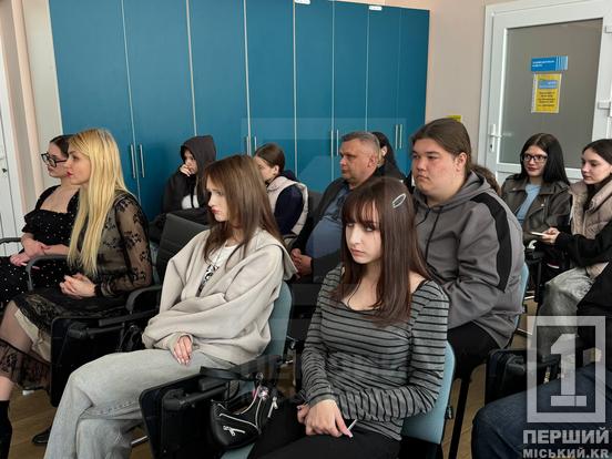 Знання, які можуть врятувати життя: у Кривому Розі молодь опановувала навички тактичної медицини