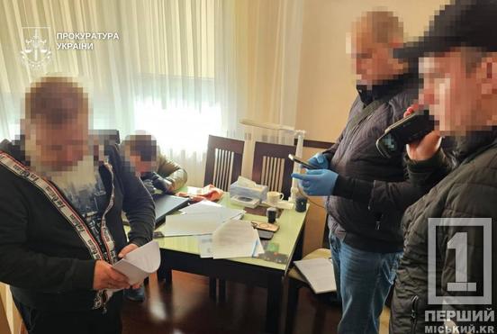 Бізнес на крові й мільйони в кишеню: правоохоронці Дніпропетровщини висунули обвинувачення власнику заводу в Луганську