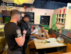 Детектива та аналітика БЕБ затримали на хабарях