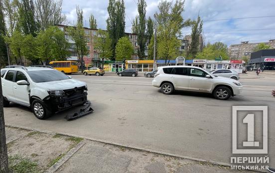 ДТП через неуважність: у Кривому Розі зіштовхнулися Toyota та Renault