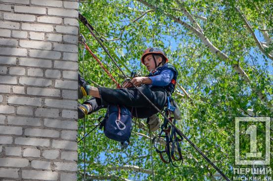Характер та воля до перемоги: криворізькі «Мандрівники» долали дистанції змагань зі спортивного гірського туризму