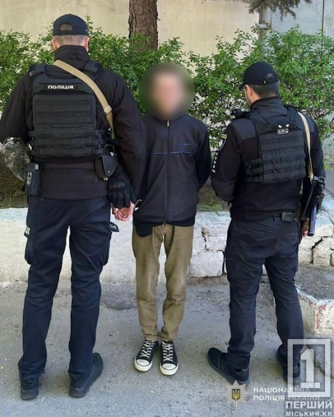 На Дніпропетровщині чоловік мало не вбив рідного дядька молотком