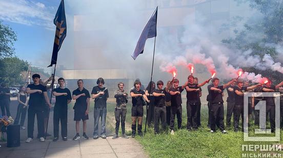 Обличчя Героя на стінах рідного міста: у Кривому Розі створили мурал пам’яті Данила Настича