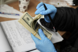 Продаж гуманітарки на ринку: викрито схему на 44 млн грн