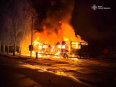 Росіяни вночі атакували безпілотниками Чернігівщину: спалахнула пожежа, загинув чоловік