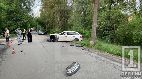 Розтрощені «передки» і 4 постраждалих: у районі Ставків була автотроща за участі Volkswagen та Skoda