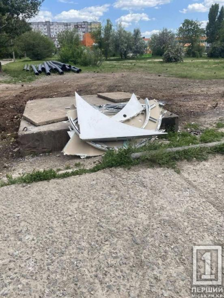 Сміттєвий день бабака: у Довгинцівському районі очищений майданчик почав повертатися до старого вигляду за годину