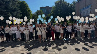 Сьогодні у Кривому Розі понад 10 тисяч випускників попрощалися зі школою