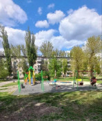 У Кривому Розі невідомі вкрали гойдалку з дитячого майданчику