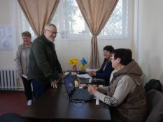 У Кривому Розі триває друга хвиля видачі проднаборів