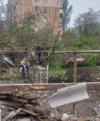 У Кривому Розі триває робота з ліквідації наслідків учорашнього удару російського БпЛА по житловому будинку