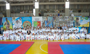 У Кривому Розі відбулися всеукраїнські турніри для ветеранів та юних спортсменів