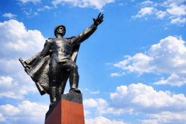 У Кривому Розі вшанували День пам’яті та перемоги над нацизмом