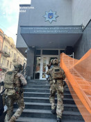 У поліції викрили масштабну корупційну схему: «кришували» незаконні порноофіси за гроші