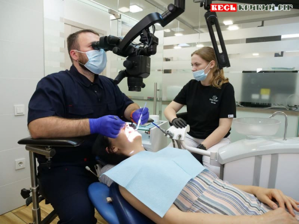 Стоматологічний мікроскоп в &laquo;Central Dental Office&raquo; в Кривому Розі