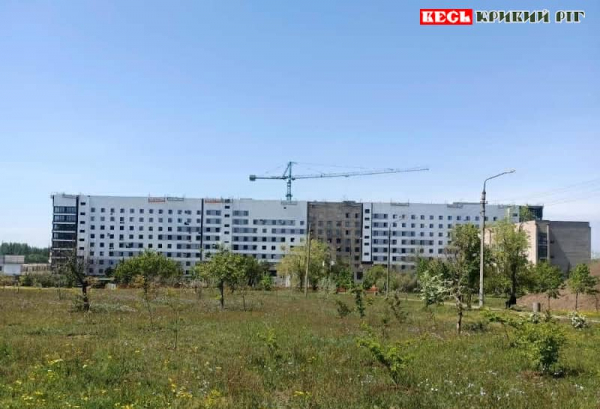 Закінчуються фасадні роботи в тисячці в Кривому Розі