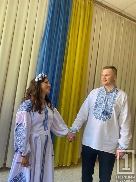 Бачать майбутнє разом, попри всі негаразди: Дніпропетровщина тримає лідерство за кількістю нових шлюбів в Україні